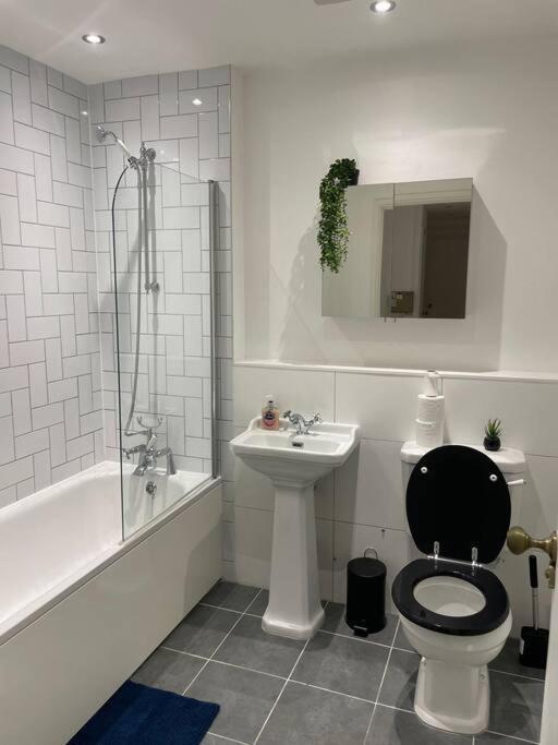 Spacious Flat For 6 City Center Gs305 Sheffield Exteriör bild