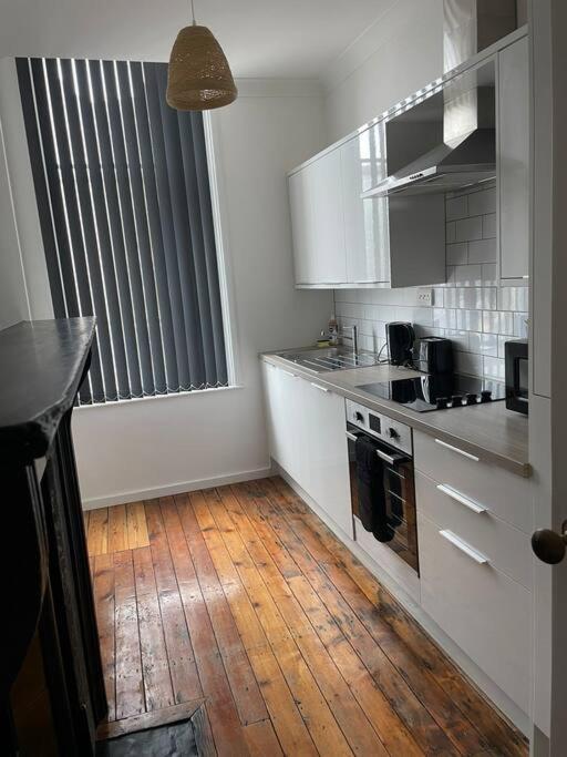 Spacious Flat For 6 City Center Gs305 Sheffield Exteriör bild